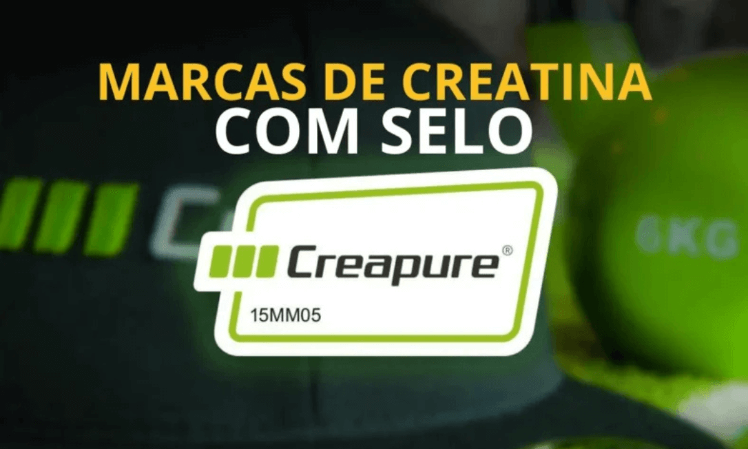 Mulher na academia com duvida de qual creatina ela vai tomar.